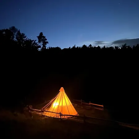 Chalet Tipi-glamping Am Gut Kunterbunt *