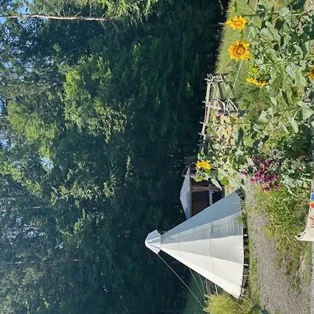 Chalet Tipi-glamping Am Gut Kunterbunt *
