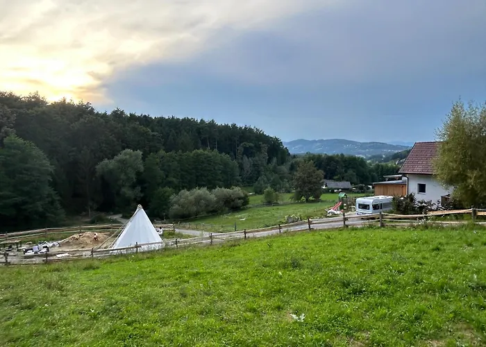 Chalet Tipi-glamping Am Gut Kunterbunt *